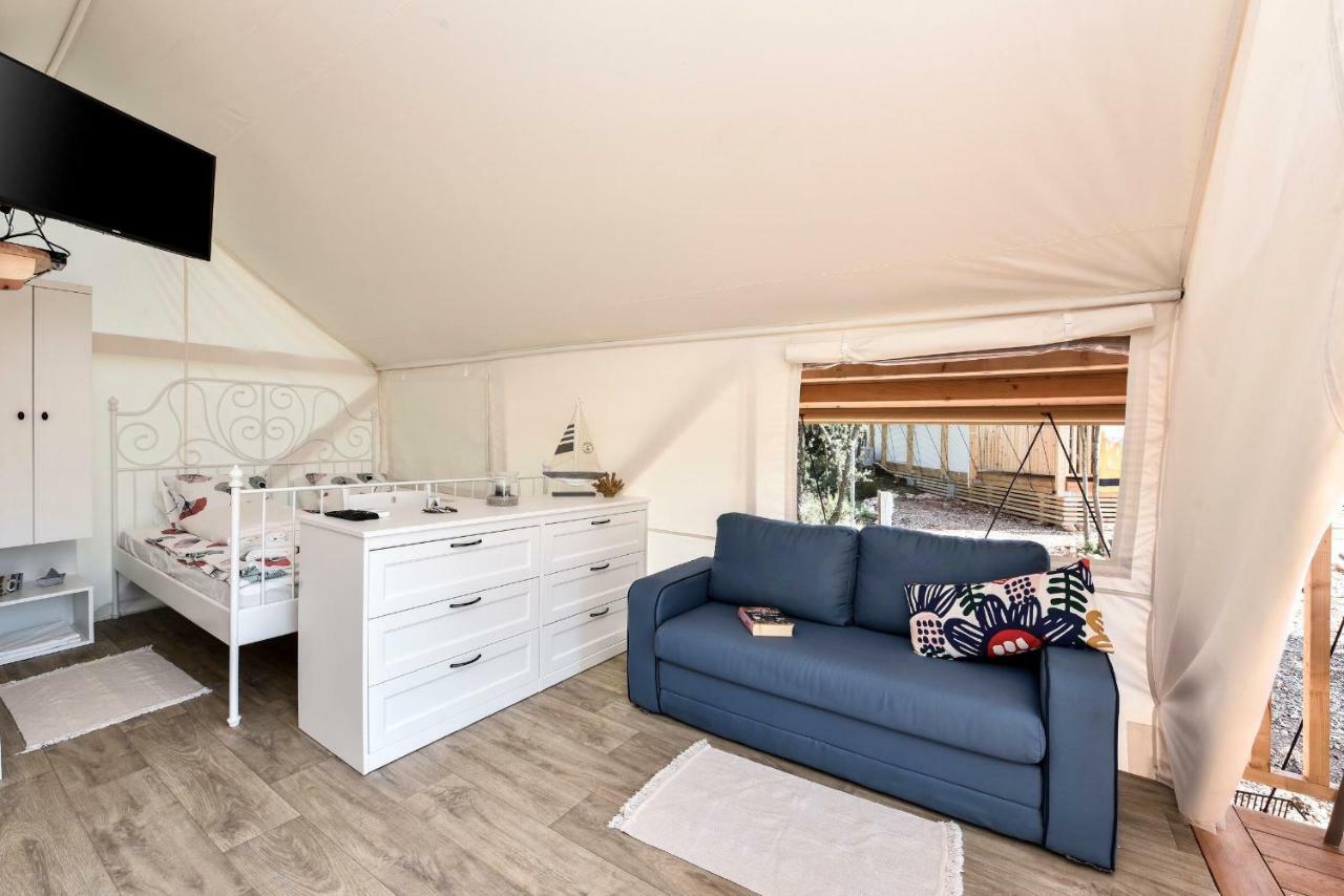 Glamping Ugljan Hotell Zadar Exteriör bild