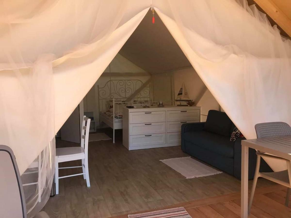 Glamping Ugljan Hotell Zadar Exteriör bild